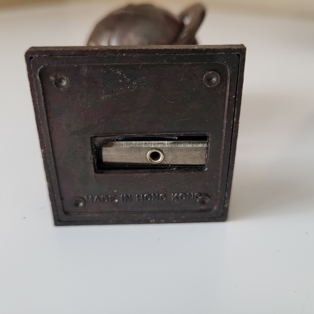 Vintage Hong Kong Die Cast Metal Miniature Globe Pencil Sharpener - Picture 12 of 16
